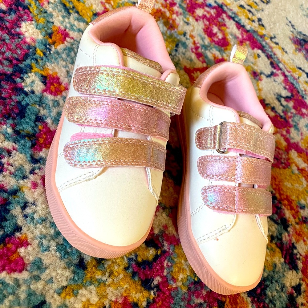 Girls Oshkosh Shoes size 10m